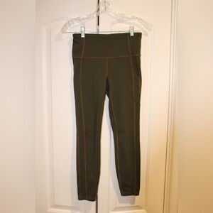 Athleta Green Contrast Stitch Leggings | Size S